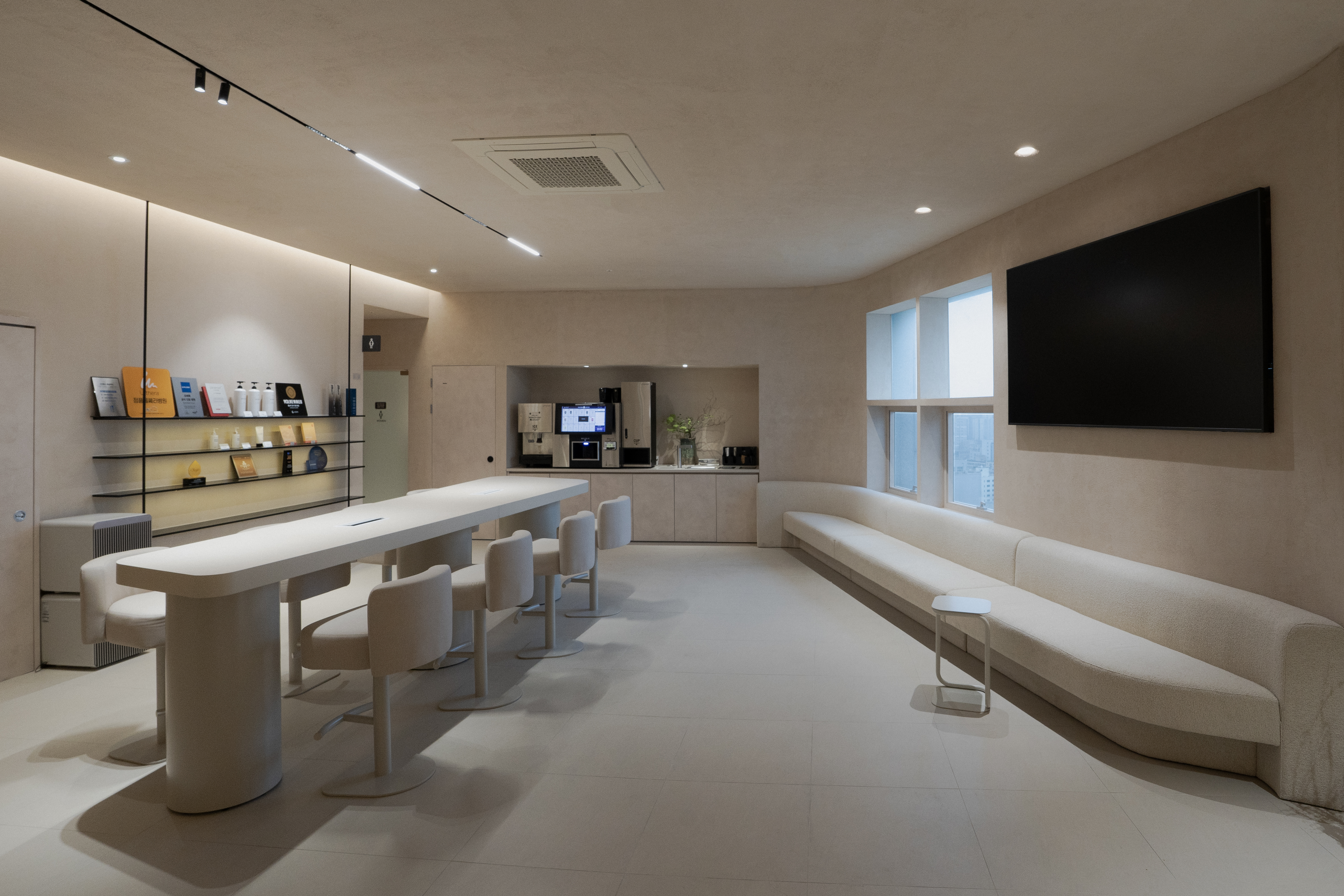 INC04989 복사.jpg의 사본